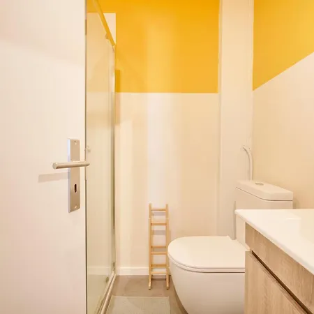 Πανσιόν Double & Suite, Marques De Pombal, 1min Metro Lisboa
