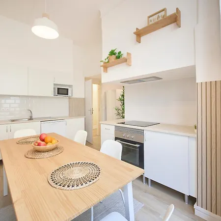 Double & Suite, Marques De Pombal, 1min Metro *