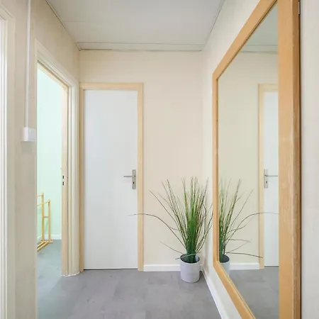 Double & Suite, Marques De Pombal, 1min Metro ליסבון
