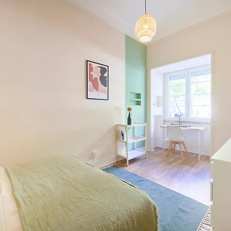 בית הארחה Double & Suite, Marques De Pombal, 1min Metro