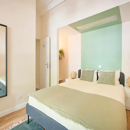 בית הארחה Double & Suite, Marques De Pombal, 1min Metro ליסבון