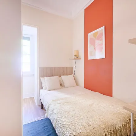 בית הארחה Double & Suite, Marques De Pombal, 1min Metro ליסבון