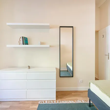 בית הארחה Double & Suite, Marques De Pombal, 1min Metro