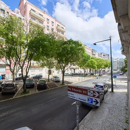 Double & Suite, Marques De Pombal, 1min Metro * Lisboa