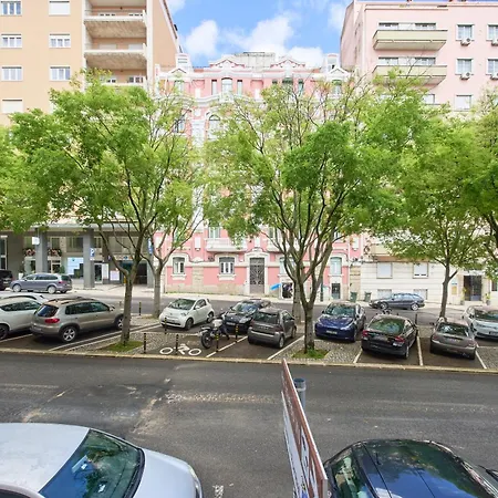 Double & Suite, Marques De Pombal, 1min Metro ליסבון