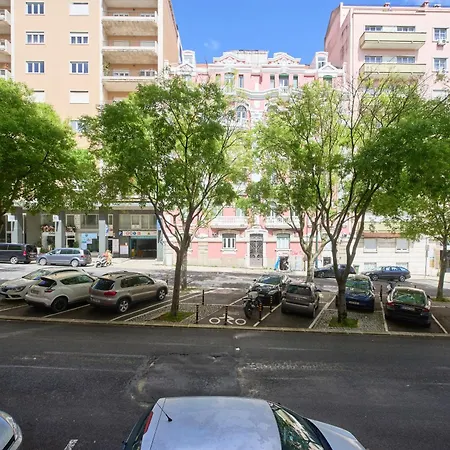 Double & Suite, Marques De Pombal, 1min Metro * ליסבון
